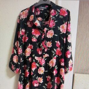 Floral Black and Pink Women's Top